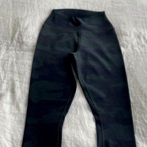 ALO Yoga Camo Vapor High-Waisted Leggings -  Size XS